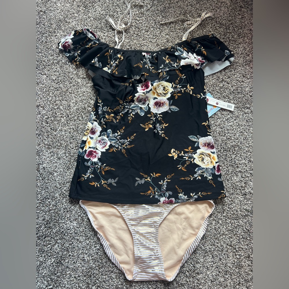 Off the Shoulder Floral Tankini